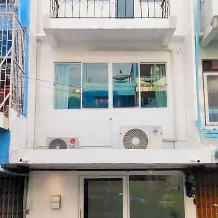 Whole 3-Storey House Right In The Local Community. Bangkok Exterior foto